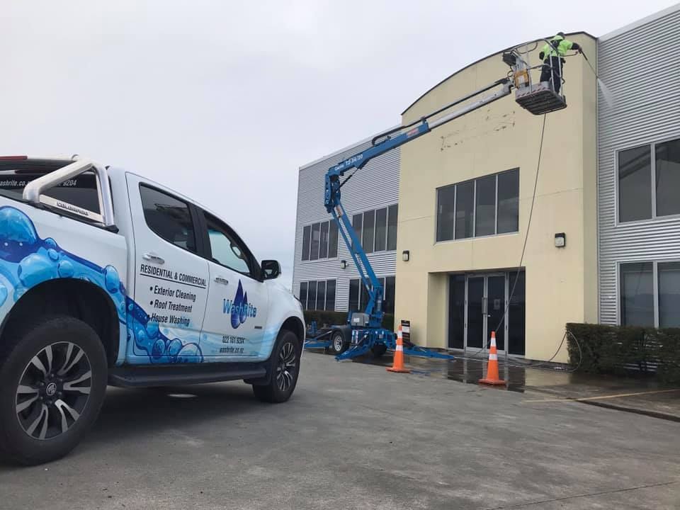 Commercial Exterior Cleaning: A Beginner’s Guide