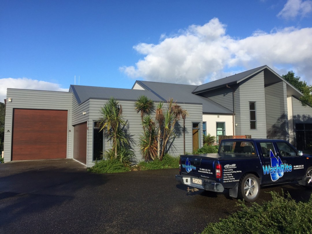 The Benefits of Annual House Washing for Hamiltonians