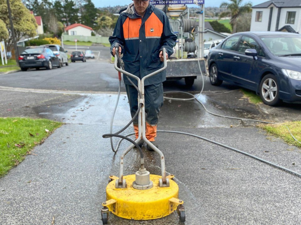 Driveway and Concrete Cleaning